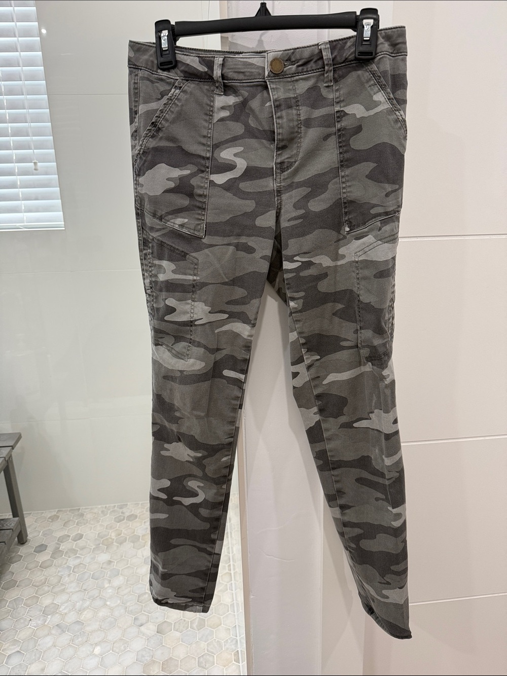 Wit & Wisdom Gray Camo Jeans - Neutral Camouflage